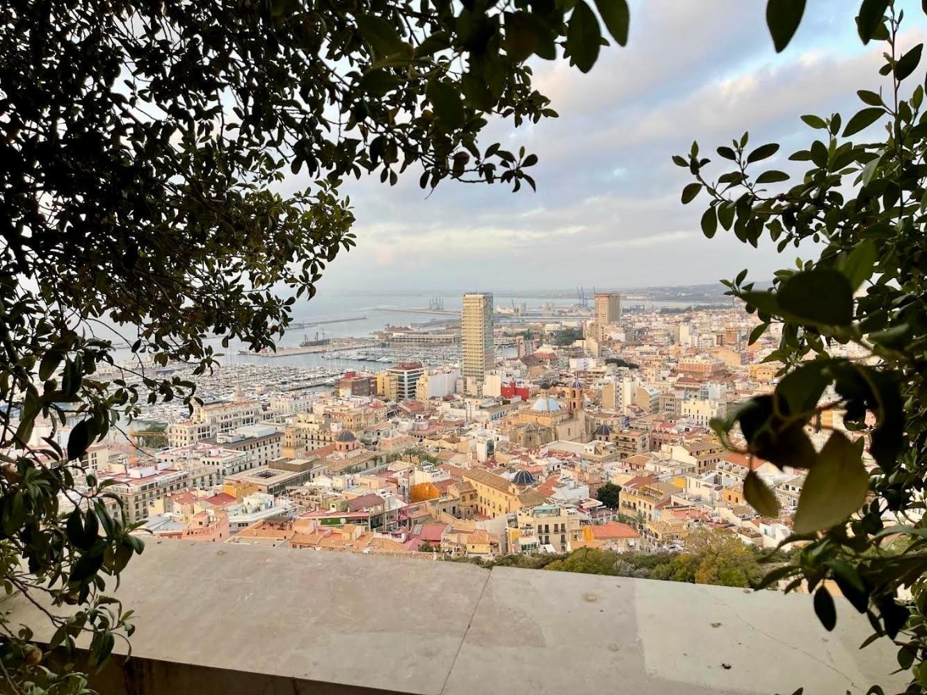 Gran Atico Con Terraza En El Centro De Аликанте Экстерьер фото